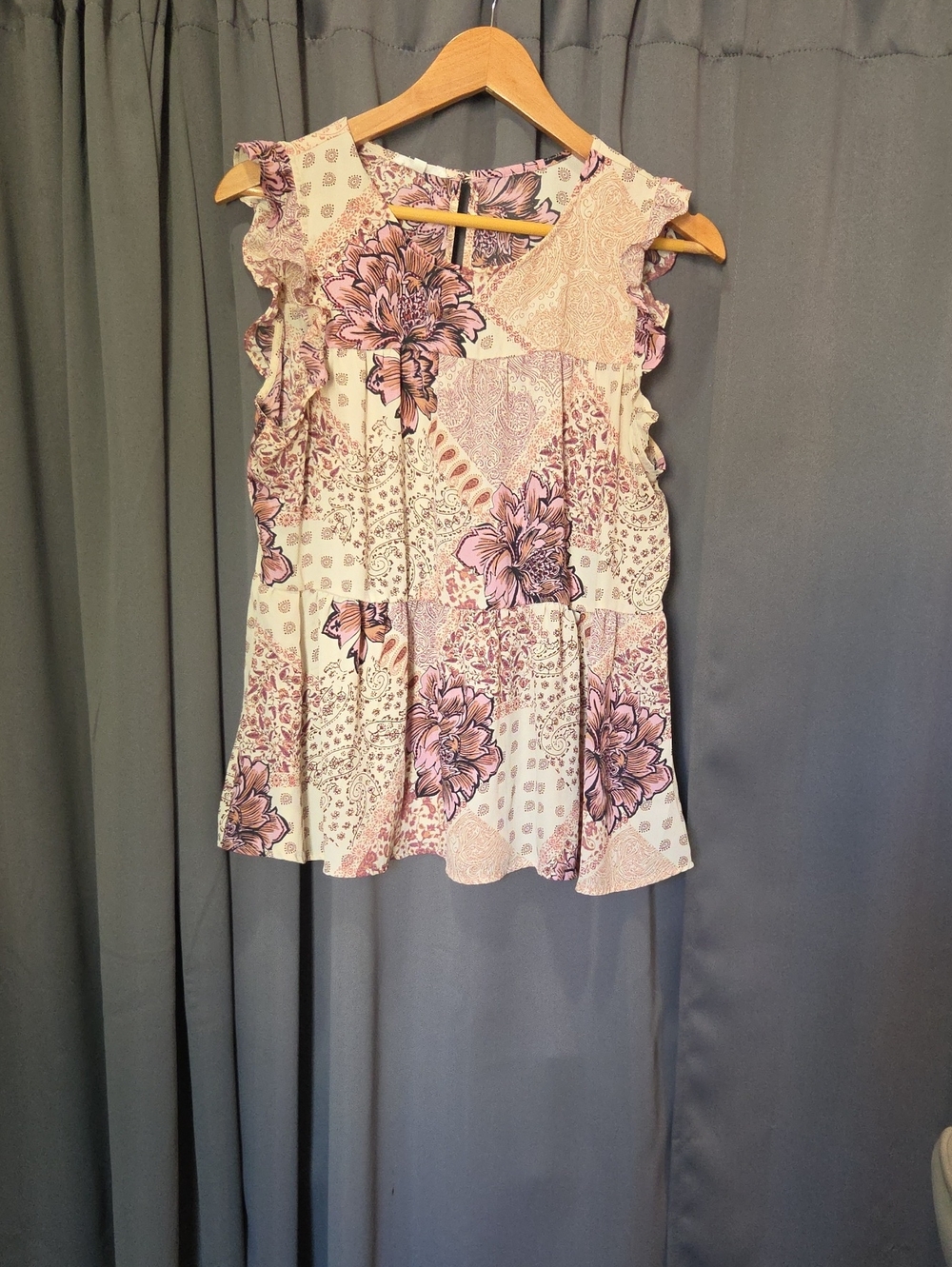Sleeveless Floral Patchwork Top in Light Pink